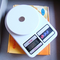 7KG electronic gram scale